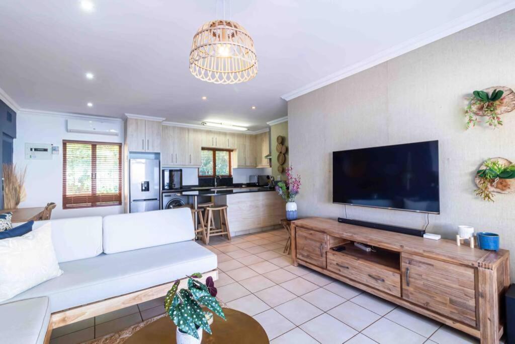 Eighteen Siesta -Family Only Apartment Ballito Bagian luar foto